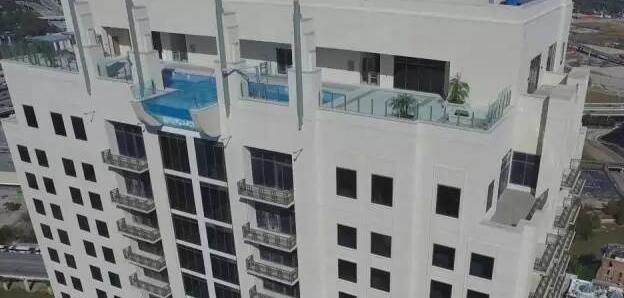 40層樓高透明游泳池，深圳市他拍檔科技有限公司